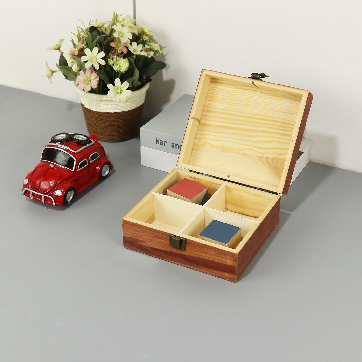 Wholesales 4 comepartment packing boxes wooden craft gift box solid wood keepsake storage box with hinged lid