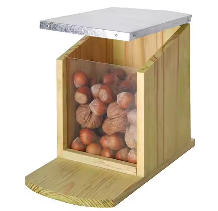 Solid Pine Wooden Wild Garden Squirrel Feeder